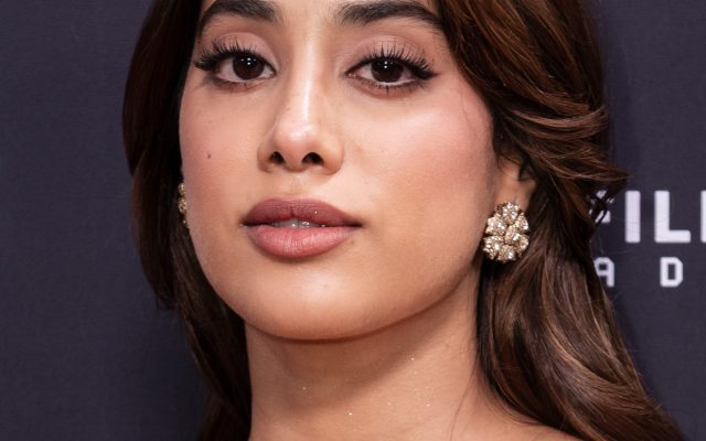 Janhvi Kapoor Biography: Age, Family, Career, Films and Awards