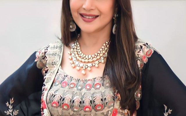 Madhuri Dixit Biography: Age, Career, Films, Husband and Awards