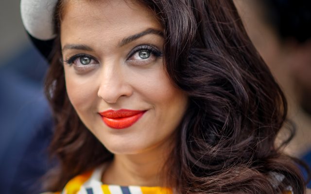 Aishwarya Rai Bachchan Biography: Age, Miss World, Career, Films, Husband and Awards