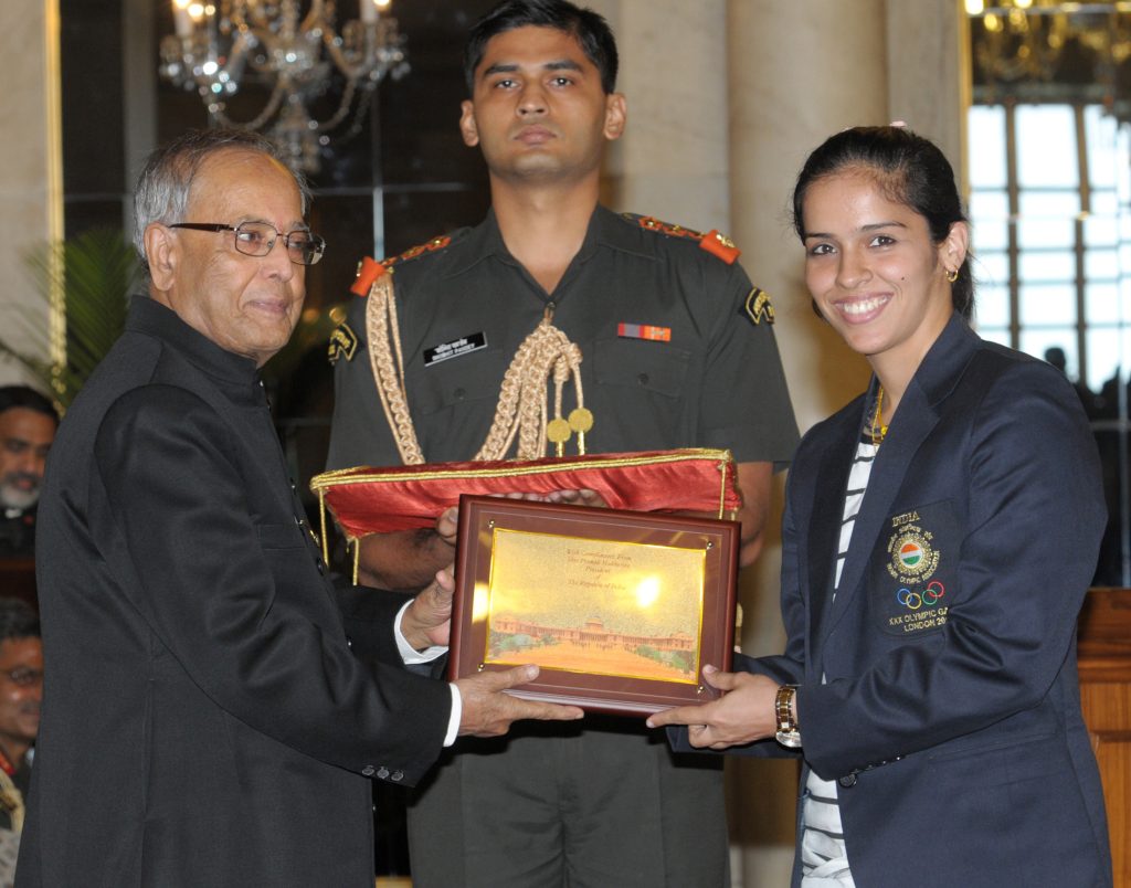 President Pranab Mukherjee honouring Saina Nehwal after her London Olympic bronze, 2012