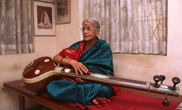 M. S. Subbulakshmi Biography: Early Life, Music, Meera and Bharat Ratna