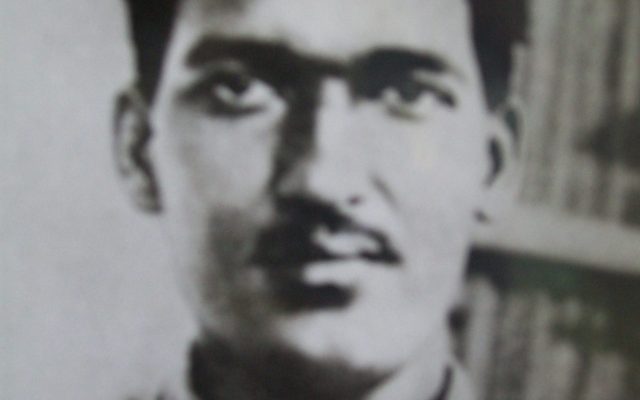 Ashfaqulla Khan Biography: Early Life, Poetry, Kakori Train Action, Trial and Martyrdom