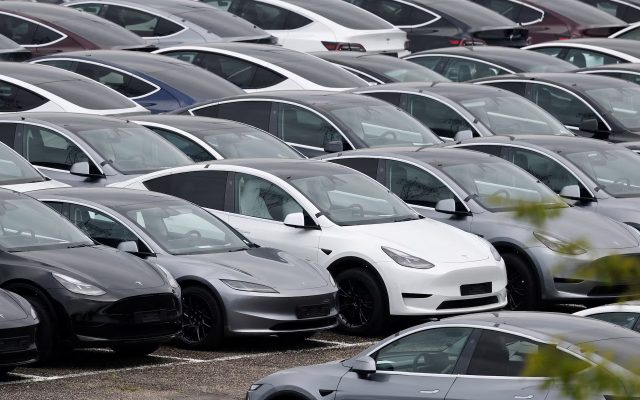 India’s EV Sales Hit Record 3.33 Lakh in September 2026, With Electric Cars at 35,948 and 8.3% Share