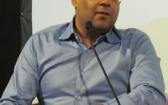 Chetan Bhagat Biography: Age, Early Life, IIT-IIM, Novels, Film Adaptations, Wife and Family