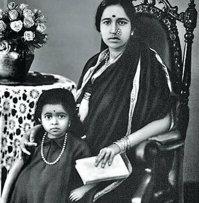Gangubai Hangal Biography: Early Life, Kirana Gharana, Hindustani Vocalist, Struggles, Awards and Legacy