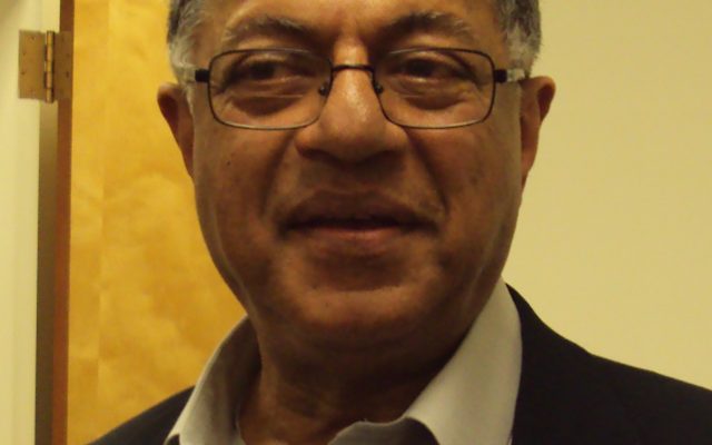 Girish Karnad Biography: Early Life, Tughlaq, Hayavadana, Films, Jnanpith Award and Family