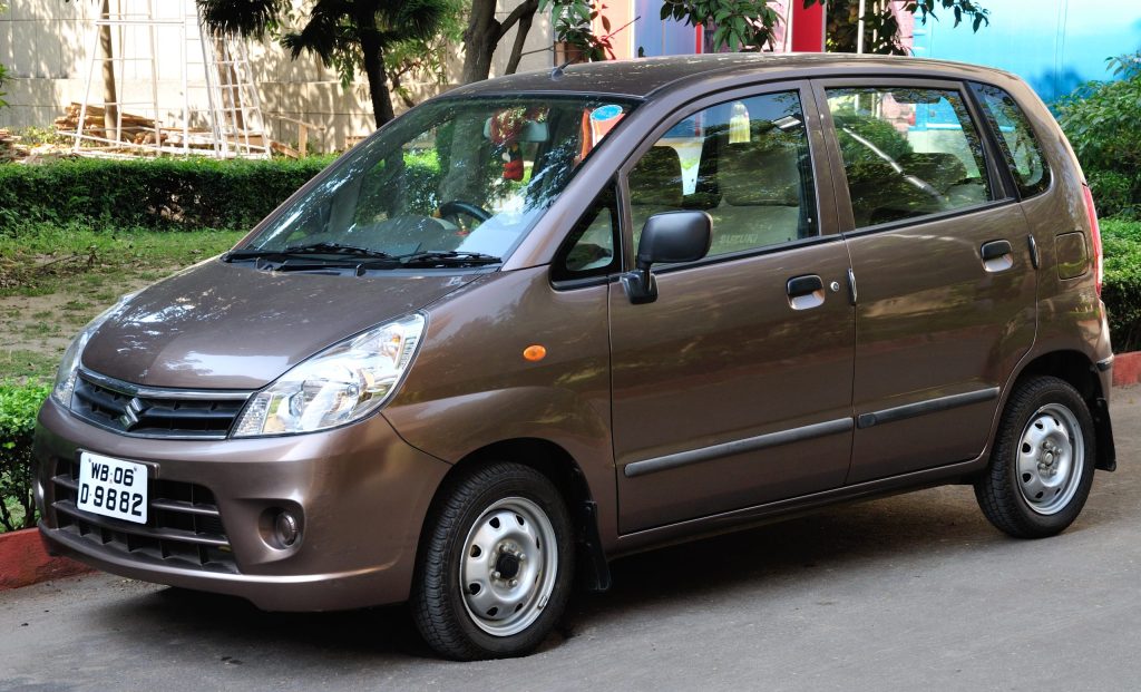 A Maruti Suzuki Zen Estilo parked on a street in India