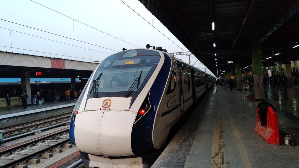 A Vande Bharat Express at Anand Vihar Terminal, Delhi