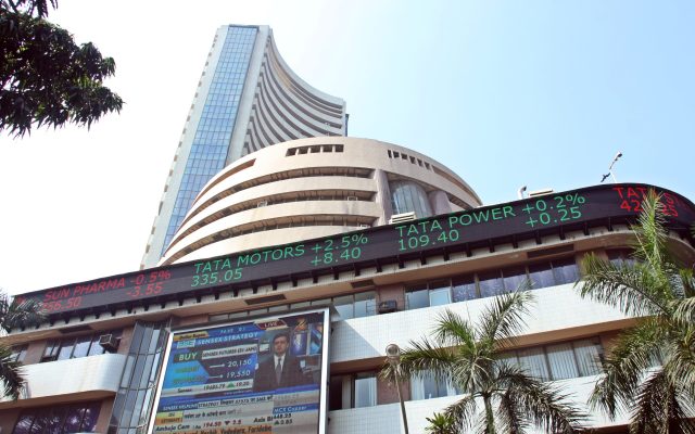 Sensex Falls 876 Points to 73,852.90 and Nifty Slips to 22,888.95 as Private Banks and IT Drag, While Public Sector Banks Rise 2.5%
