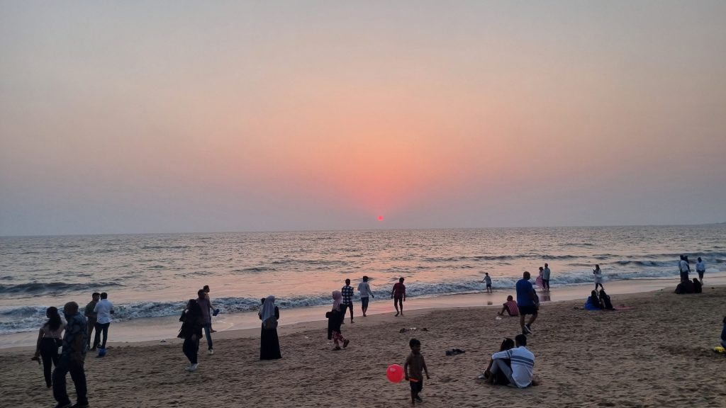 Juhu Chowpatty beach in Mumbai