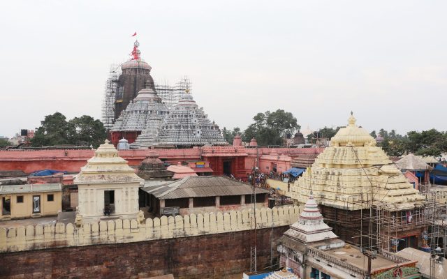Jagannath Temple, Puri: Eastern Ganga Builders, Wooden Deities and the Story of Its Structure