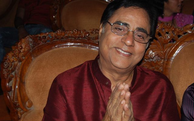Jagjit Singh Biography: Early Life, Ghazals, Chitra Singh, Albums, Death and Legacy