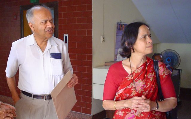 Jayant Narlikar Biography: Early Life, Hoyle-Narlikar Theory, IUCAA, Science Writing and Family