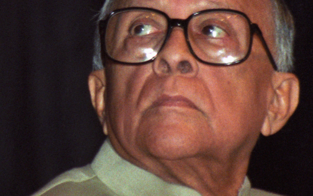 Jyoti Basu Biography: Early Life, CPI(M), 23 Years as West Bengal Chief Minister, Land Reforms and Legacy
