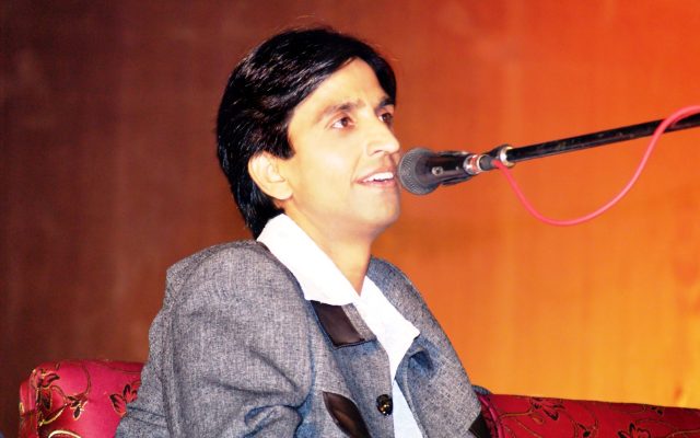 Kumar Vishwas Biography: Age, Early Life, Poetry, Koi Deewana Kehta Hai, Politics and Family