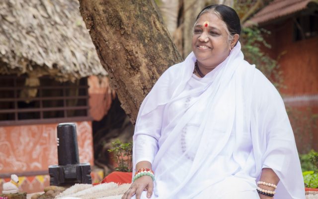 Mata Amritanandamayi Biography: Age, Early Life, Amma, Embrace, Charities and Teachings