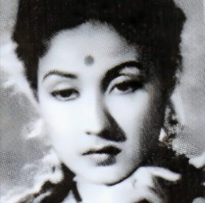 Meena Kumari Biography: Early Life, Tragedy Queen, Films, Pakeezah, Poetry, Death and Legacy