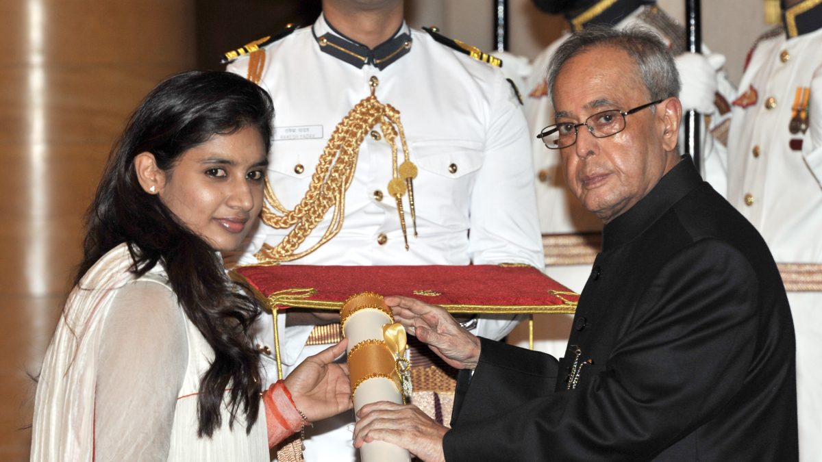 President Pranab Mukherjee presenting the Padma Shri to Mithali Raj at Rashtrapati Bhavan