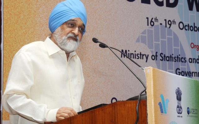 Montek Singh Ahluwalia Biography: Age, Early Life, Economic Reforms, Planning Commission and Family