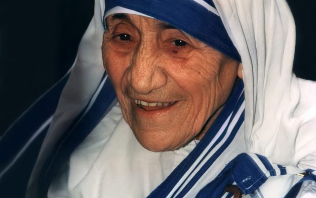 Mother Teresa Biography: Early Life, Missionaries of Charity, Nobel Prize, Sainthood and Legacy