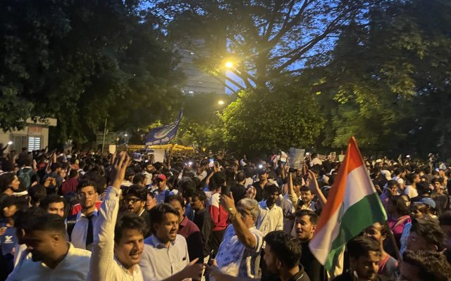 Over 700 Detained as Delhi Police Block Jantar Mantar Protest Demanding Election Commission Chief’s Resignation