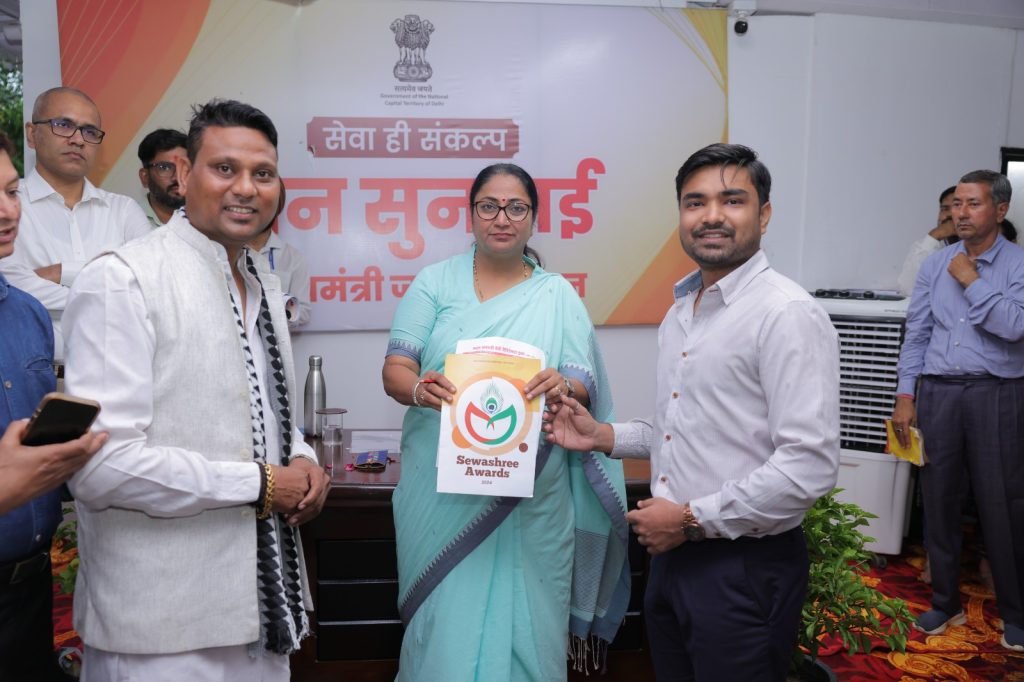 Delhi Chief Minister Rekha Gupta with a visitor