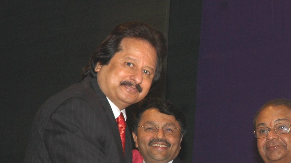 Pankaj Udhas at the launch of Star Union Dai-ichi Life Insurance in Mumbai, 9 February 2009