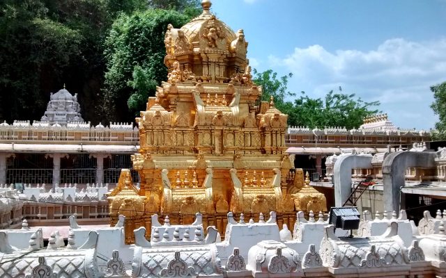 President Droupadi Murmu to Visit Vijayawada: Kanaka Durga Temple Prayers and SARAS Mela
