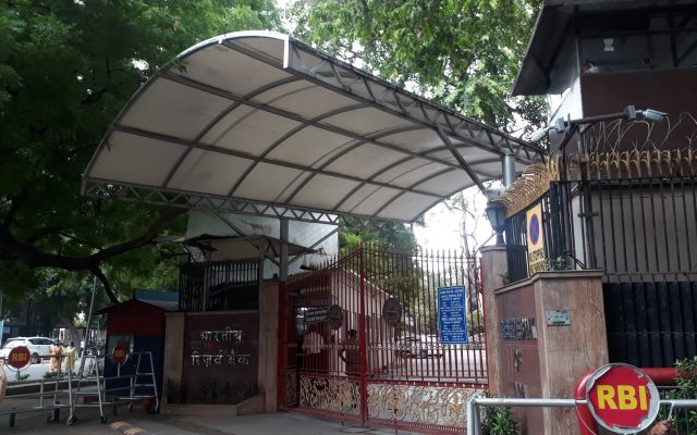 RBI Tightens Rupee Derivatives Rules and Opens Oil-Company Dollar Window; Rupee Rebounds 91 Paise to 95.80