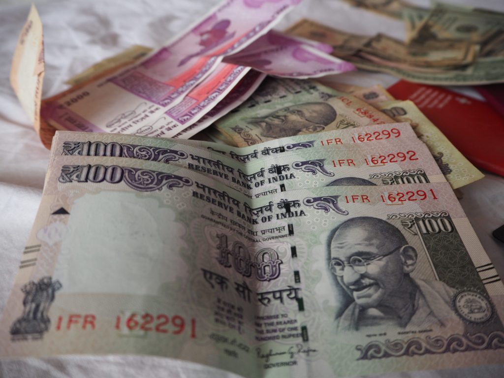 Indian 100 and 2000 rupee banknotes