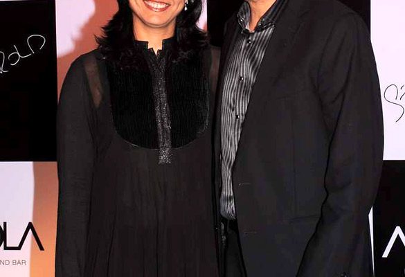 Sanjeev Kapoor Biography: Age, Early Life, Khana Khazana, Restaurants, Books, Wife and Family