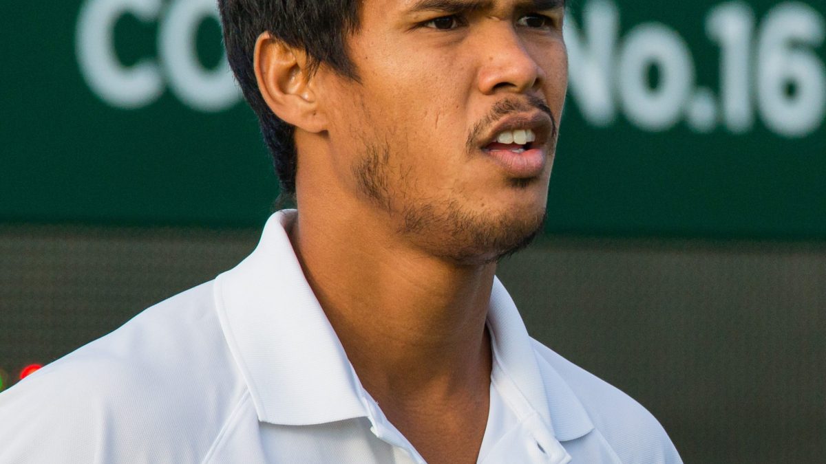 Somdev Devvarman in a white shirt during a match