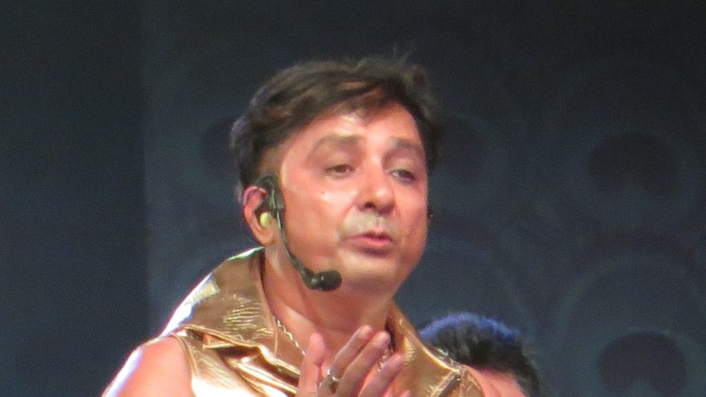 Sukhwinder Singh performing at IFFI, Goa, 2012