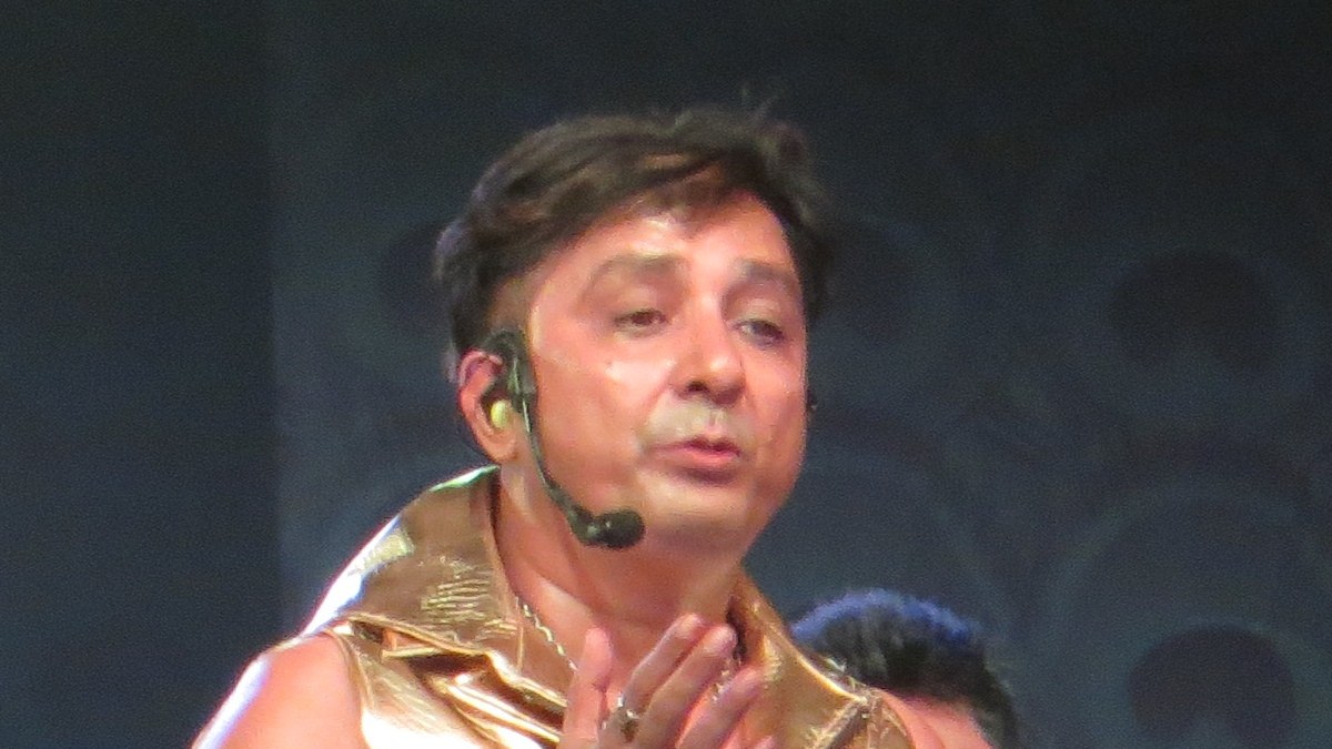 Sukhwinder Singh performing at IFFI, Goa, 2012