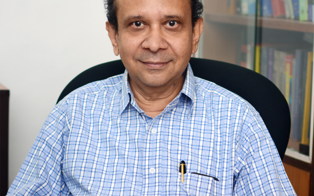 Thanu Padmanabhan Biography: Early Life, Physics, Emergent Gravity, Books, Awards and Legacy