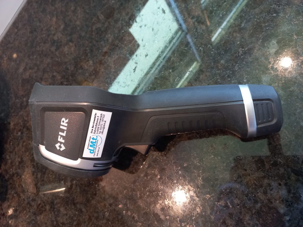 A handheld thermal imaging camera