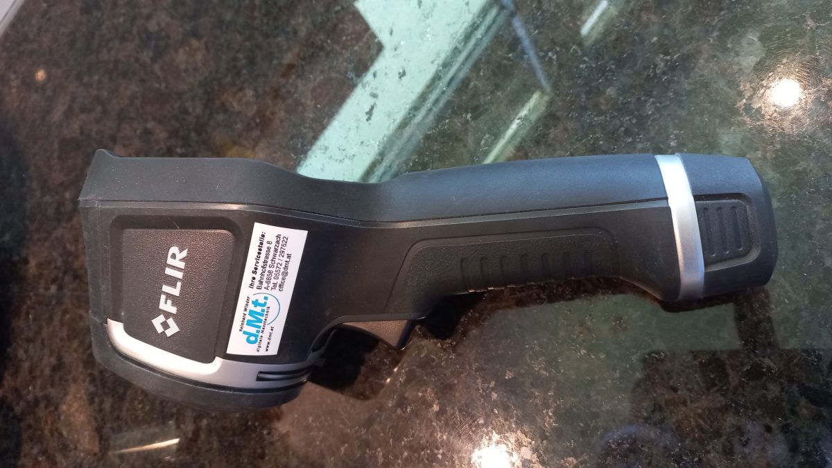 A handheld thermal imaging camera