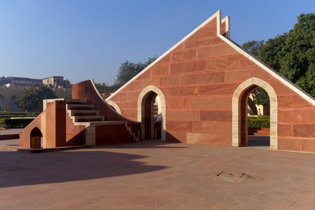 The large masonry astronomical instruments of the Jantar Mantar observatory in Jaipur